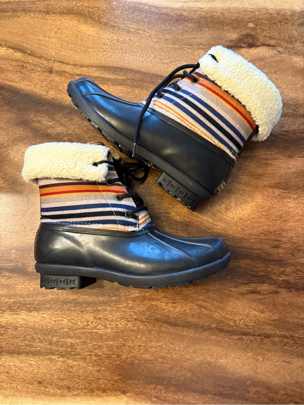 Pendleton Bridger Stripe Mid Duck Waterproof Boots - Women’s Size 8 - Brand New